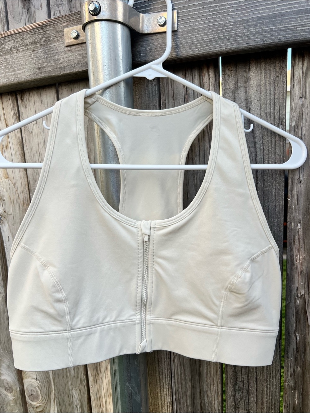 Fabletics On The Go Front Zip Medium Impact Sports Bra
